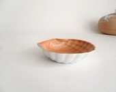 Mottahedeh Clam Shell Trinket Dish. Porcelain Bowl. Portugal. Luxury