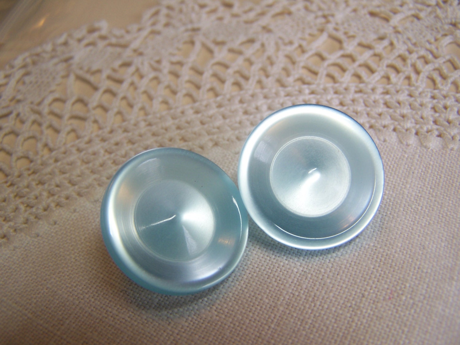 Pretty Vintage 7/8" Aqua or Light Turquoise Pearlescent Buttons, Set of 2 (no. 1600)