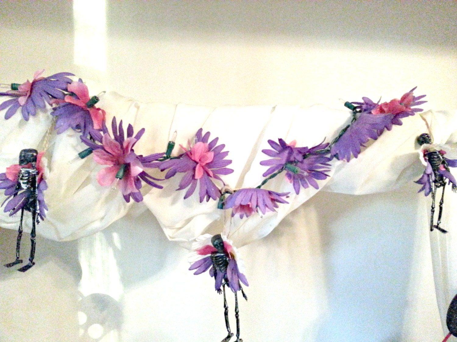 Skeleton Light String (purple, pink and white)