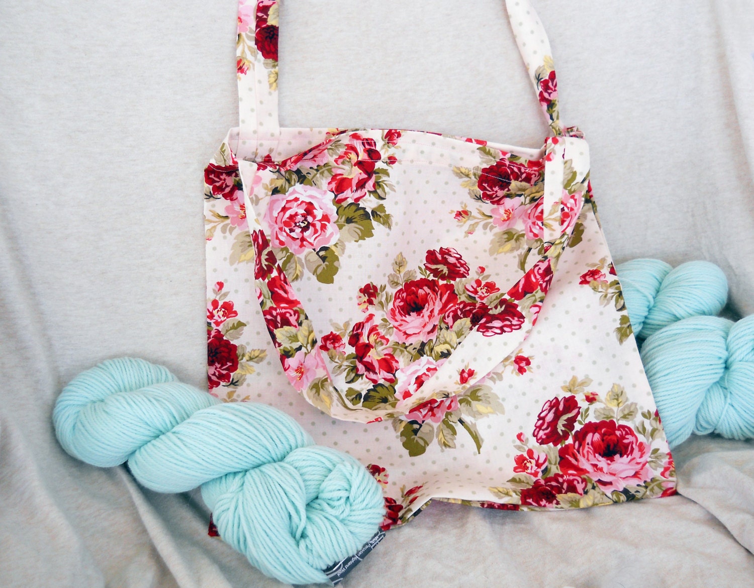 Cute Cream Vintage Rose Tote Bag
