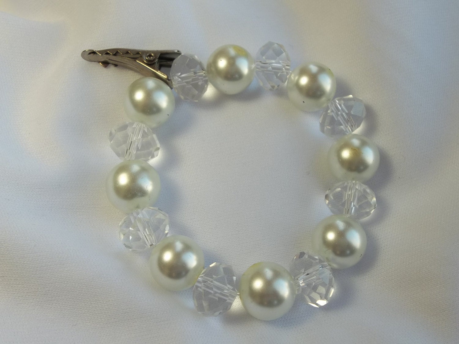 Large Pearl and large crystal temple bracelet