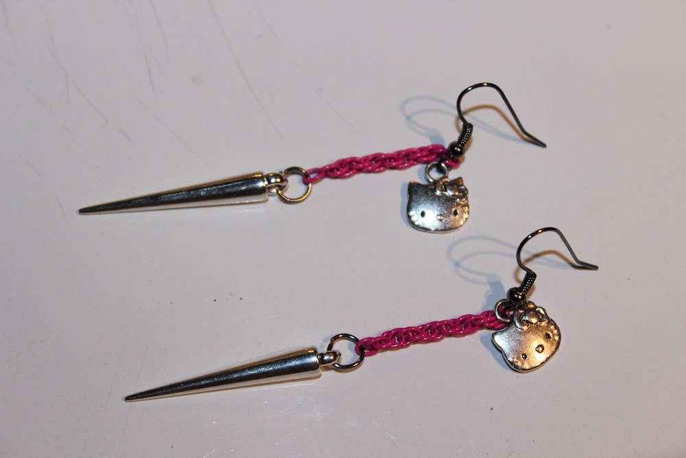 Hello Kitty Spike Earrings Set