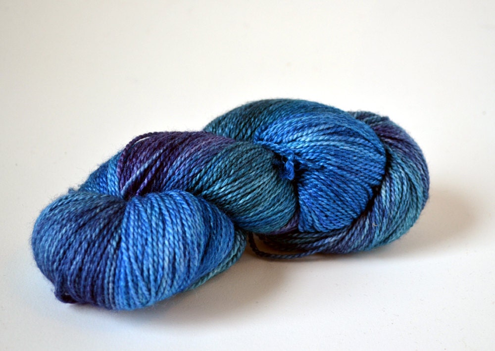 Superwash Merino/ Silk 378 yards/ 115 g - Surge