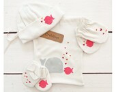 Organic baby accessories - the big kiss.