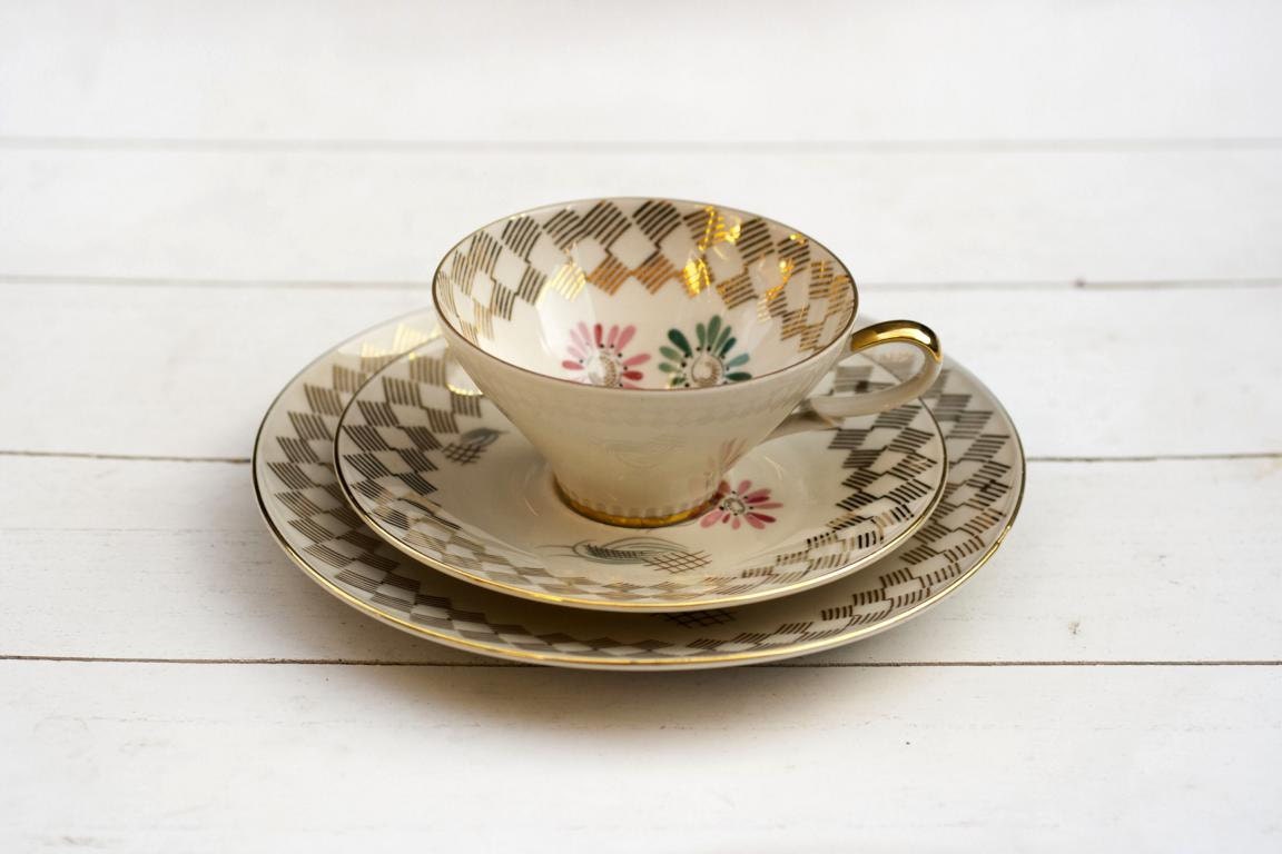 Vintage 1940s Tea Cup and Saucer Trio Set Check Gold Modern Floral