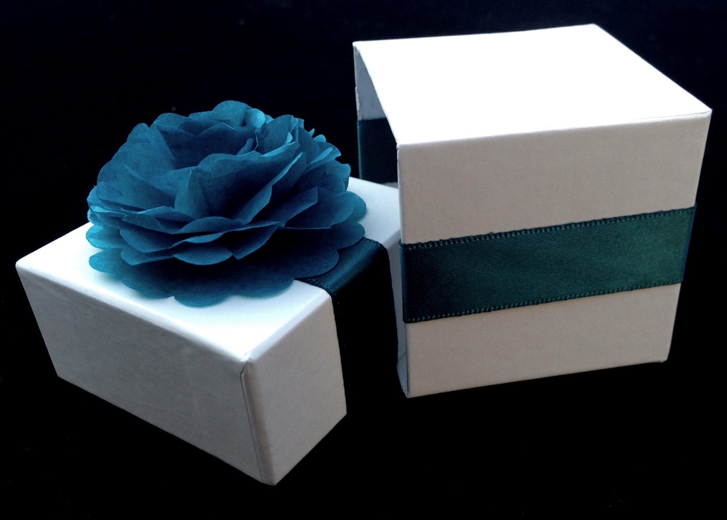 Tissue Flower Favor Box - 25 Boxes