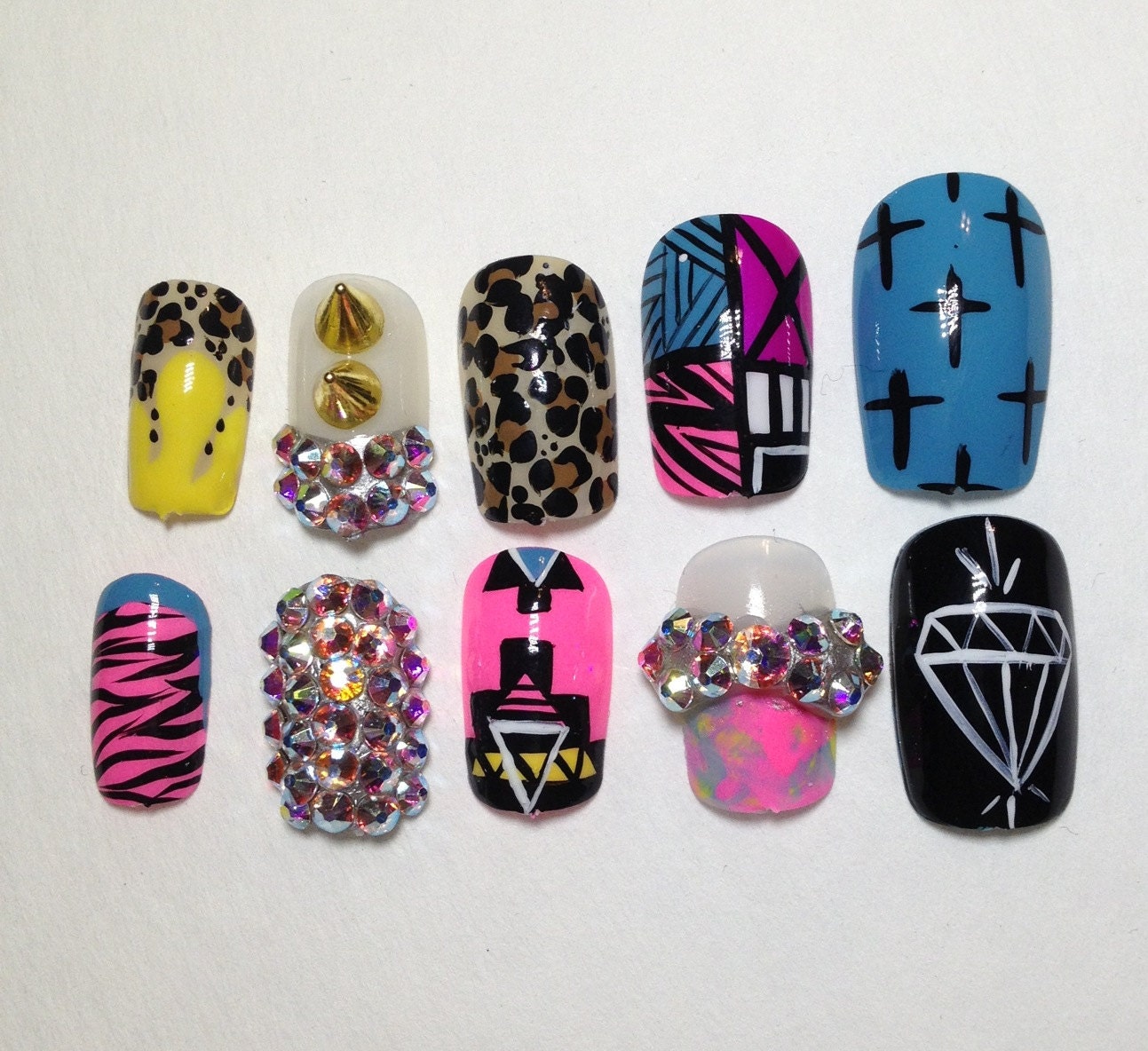 Blinged Out Press Ons, Customized Press On Nails, Fake nails, Artificial Nails, Nails, Hand painted nails, False Nails