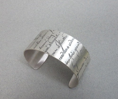 Manu Scriptum cuff