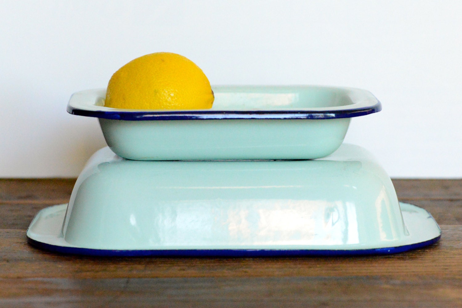 Vintage enamel bowl set