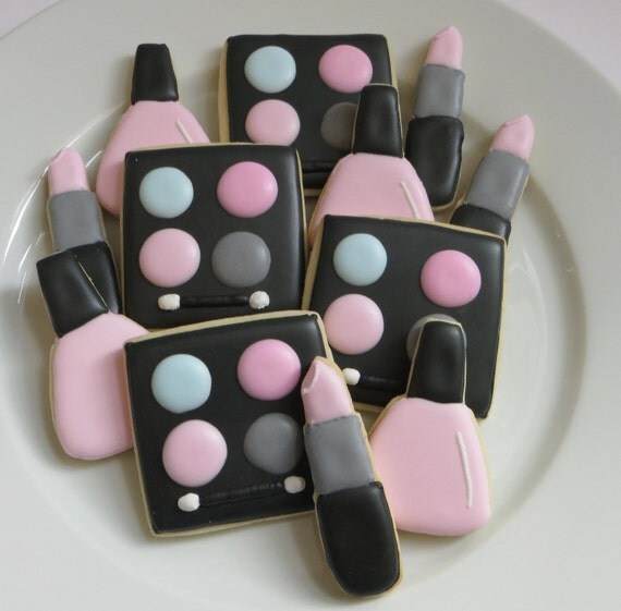Items Similar Makeup Decorated Cookie Favors Eyeshadow Items Similar Makeup Decorated Cookie Favors Eyeshadow