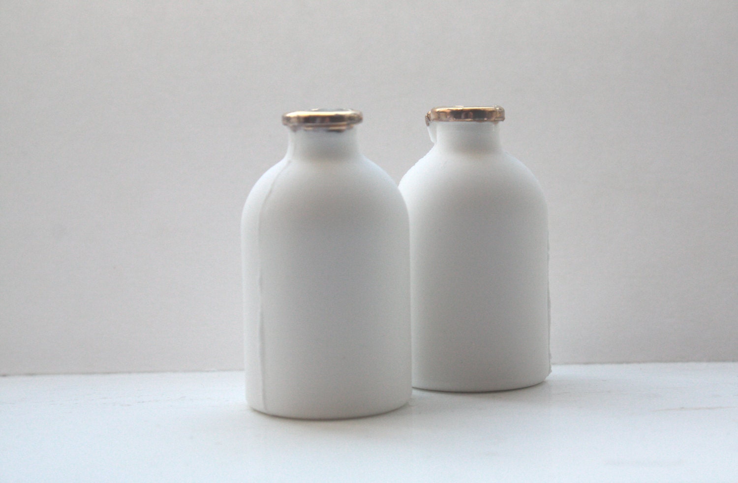 English fine bone china small bottle with gold rims