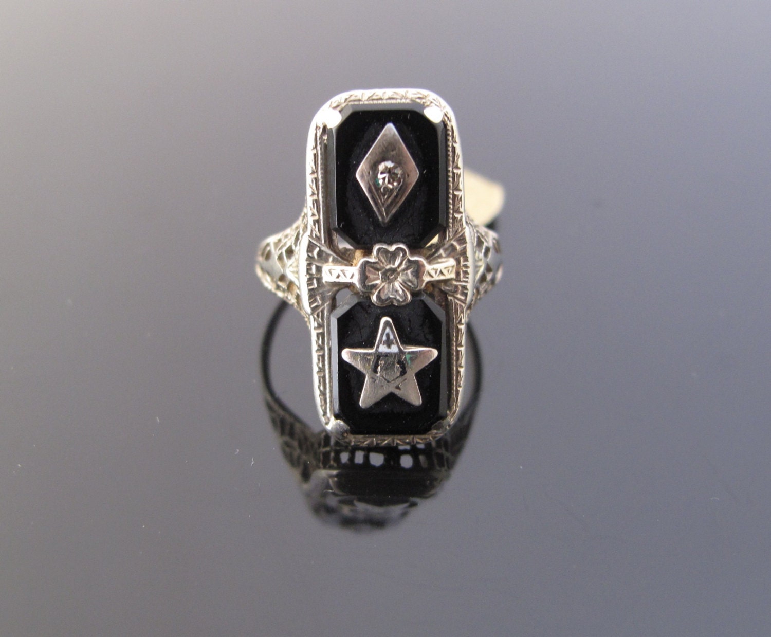 Vintage Masonic Order of the Easten Star Ring in 14k with Diamond