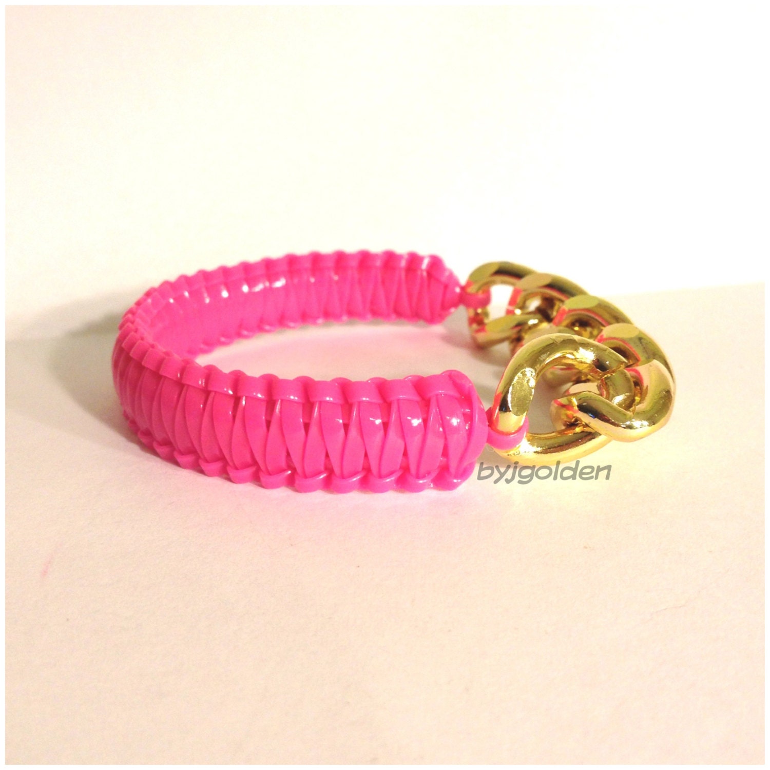 Chunky Neon Magenta w/ Gold Chain