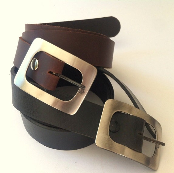 Beautifully handcrafted leather belt, available in black and brown (unisex). - kerenhandmade