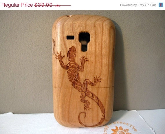 ON SALE Samsung Galaxy S3 Mini  - wooden cases walnut / cherry or bamboo -  Lizard