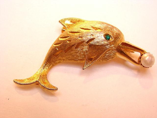 SPRING SALE.  Signed JJ Dolphin Pin - Brooch - Vintage - Gold Tone Metal, Faux Pearl and Emerald, Mid Century, 1950, 1960, Animal, Nautical