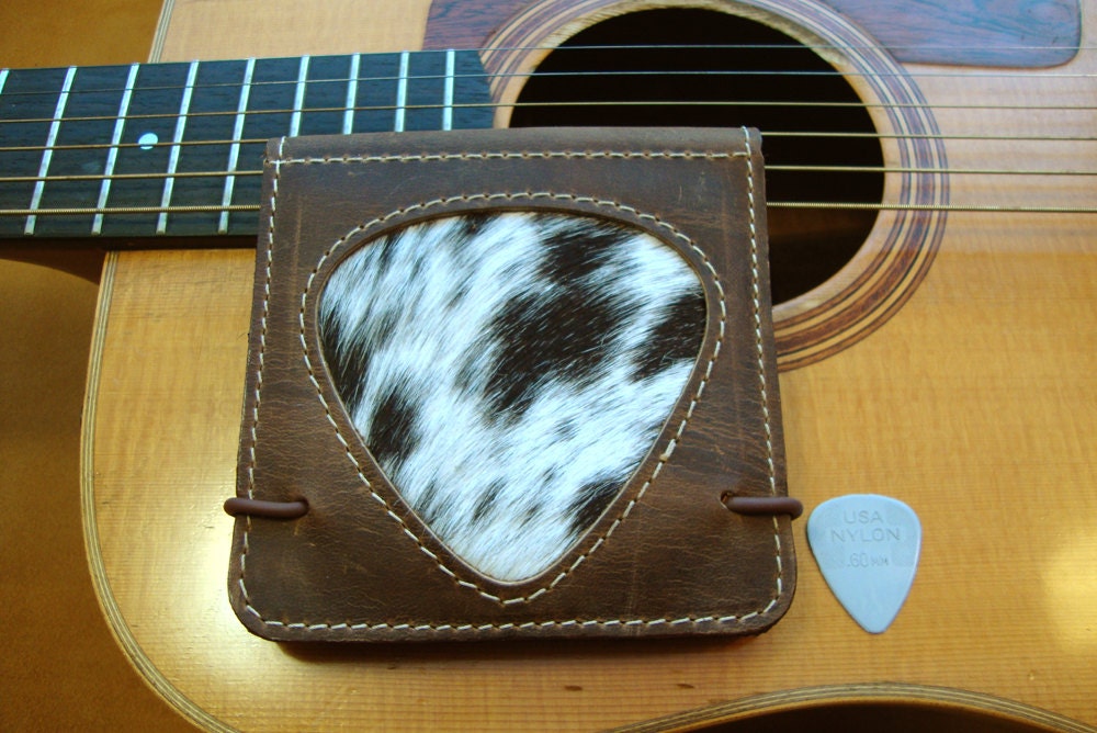 Guitar accessories leather case, guitar pick holder, guitar wallet for picks and capo, guitar gifts, Fathers Day, worn style, cowhide