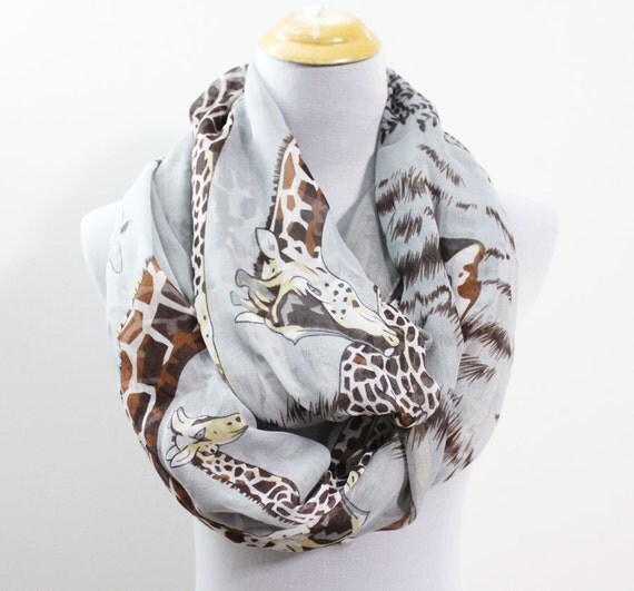 Gray Giraffe Infinity Scarf Cute Giraffe Scarf by dailyaccessoriez