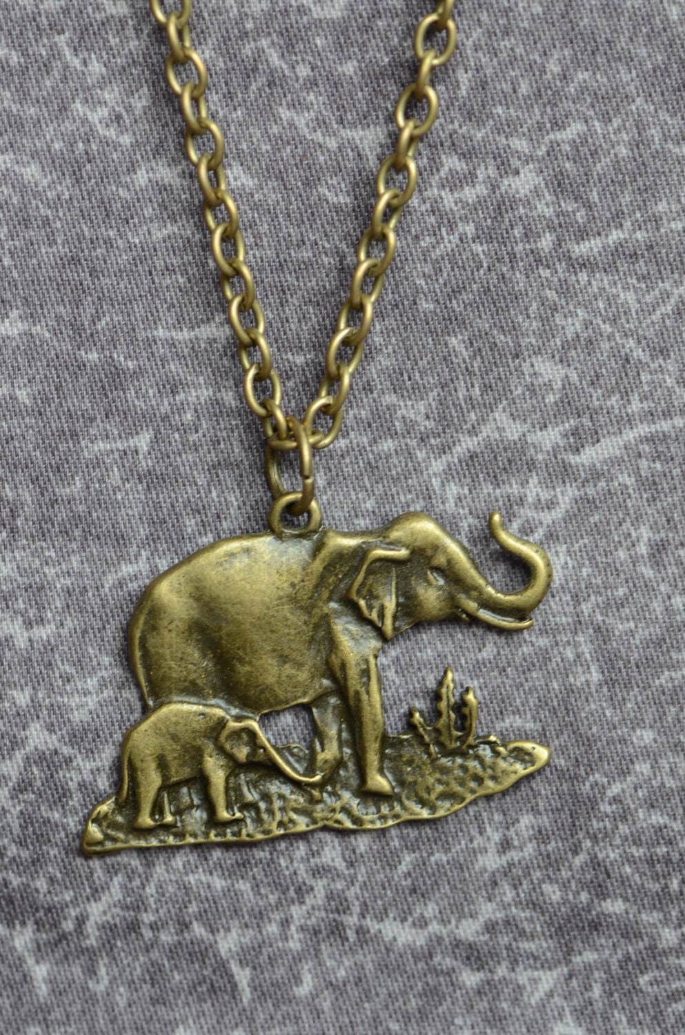 Antique Bronze Necklace , Jewelry , Metal Necklace , Chain Necklace , Pendant  Charms Mother and Baby Elephants 34x25mm