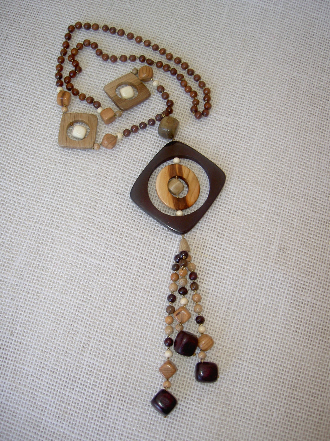 wooden necklace pendant /wood necklace in handmade /wooden necklace jewelry in handmade /long wood necklace /natural wood
