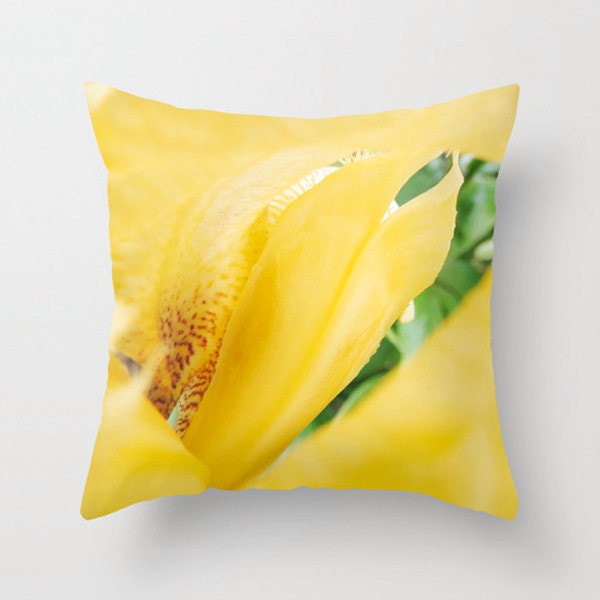 Yellow Pillow Cover. Flower. Abstract. Home Decor. Original Art. Nature. Photo Pillow. Printed, Garden, Floral, Living Room, Pretty