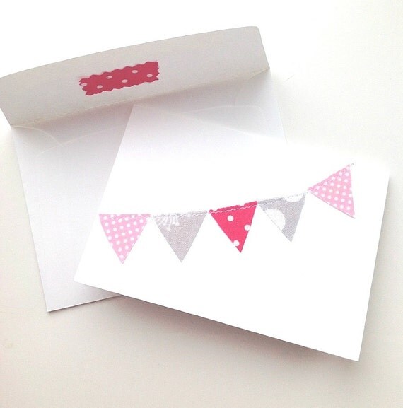 Mini pink bunting card