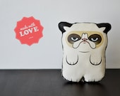 A Grumpy Cat  - Pillow - Plush - Canufactum