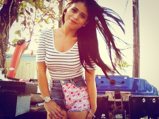 High Waisted Shorts hello kitty Vintage Studs American Apparel Indie Fashion Hipster Unique Denim Frayed Style Fashion Hippie Grunge
