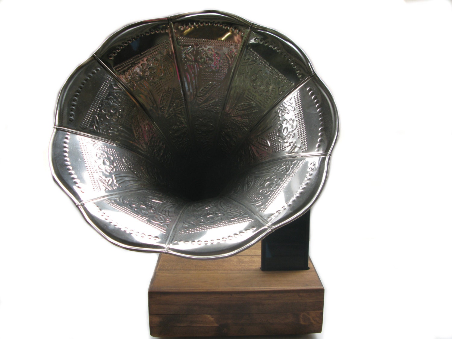 Acoustic iPhone Speaker with Reproduction Horn