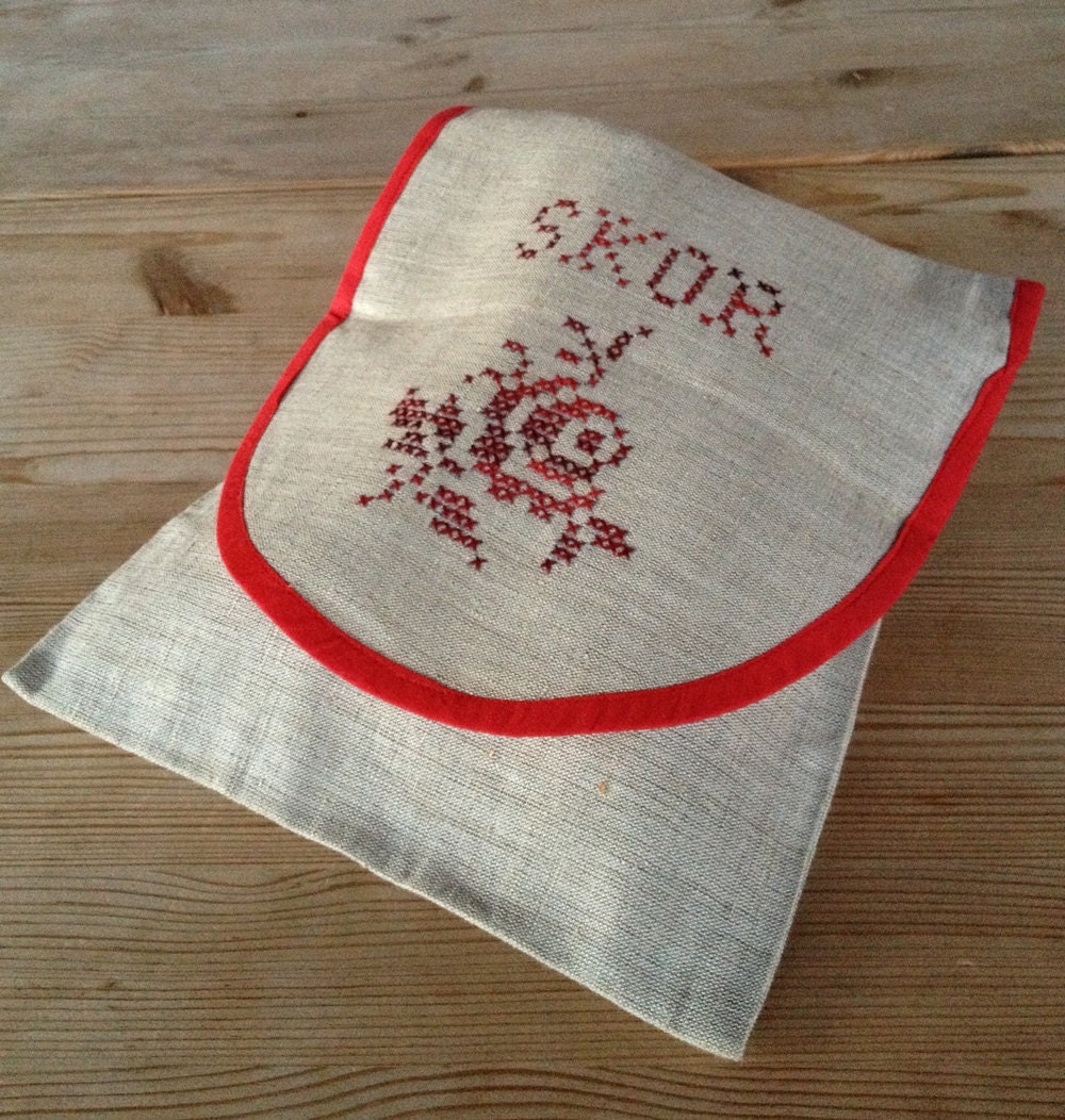 Handmade Swedish natural linen shoe bag with hand embroidery