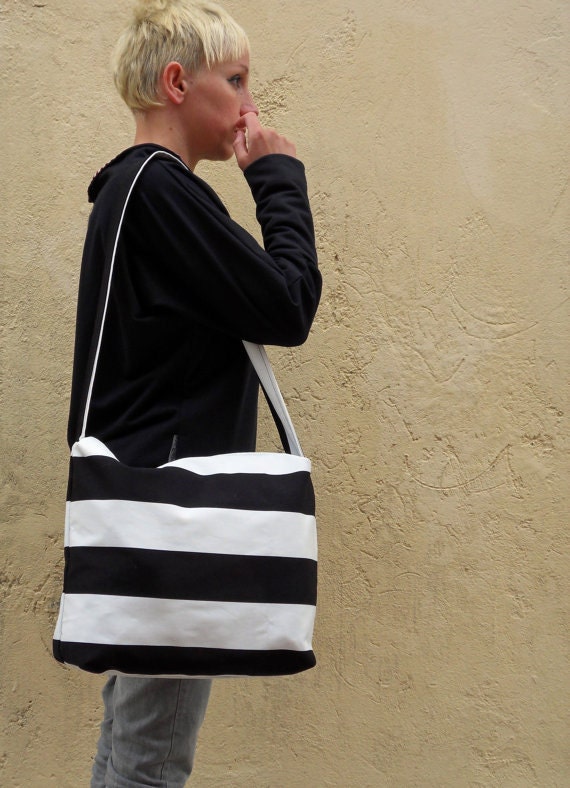 The Striped Tote bag in nautical canvas for Women / red and white cotton canvas
