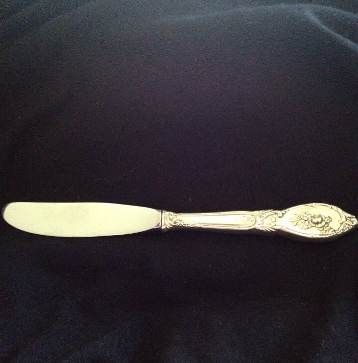 Lunt Sterling Silver Hollow Handle Butter Spreader in Rose Elegance Pattern circa 1958 Measures 6 1/4" long No Monogram