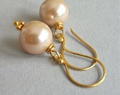 Earrings - Balinese 24K vermeil, south sea shell pearl, classic design - Creme Anglaise