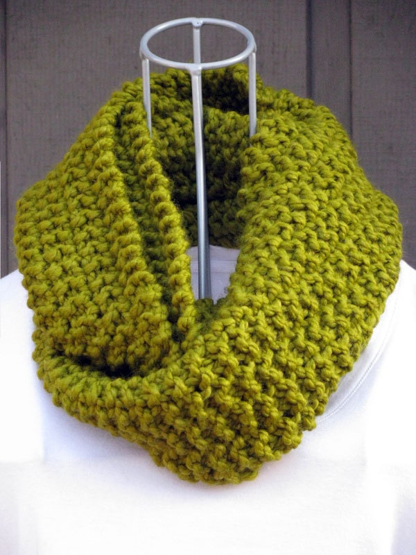 Infinity Scarf Moss Green Circle Scarf Chunky knit Women's Fashion pea Green Textured Scarf