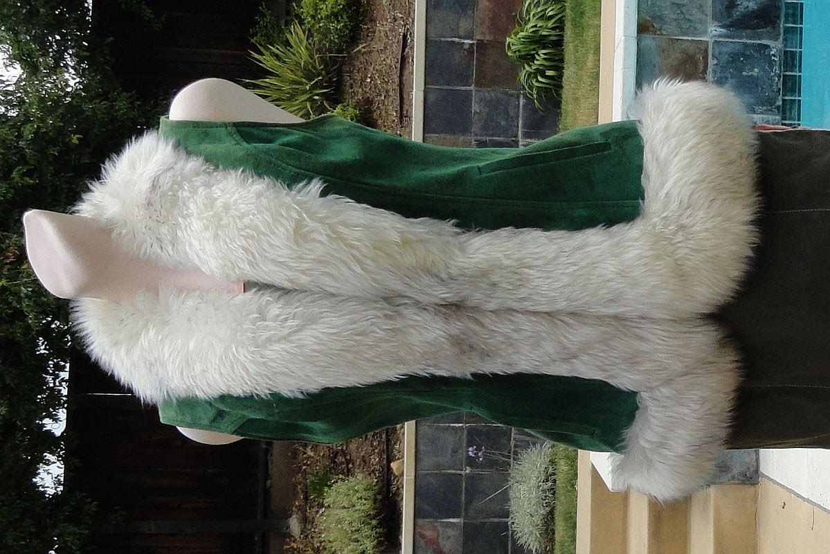 Vintage 60s 70s Green Suede Shearling Trim Long Vest size M B36