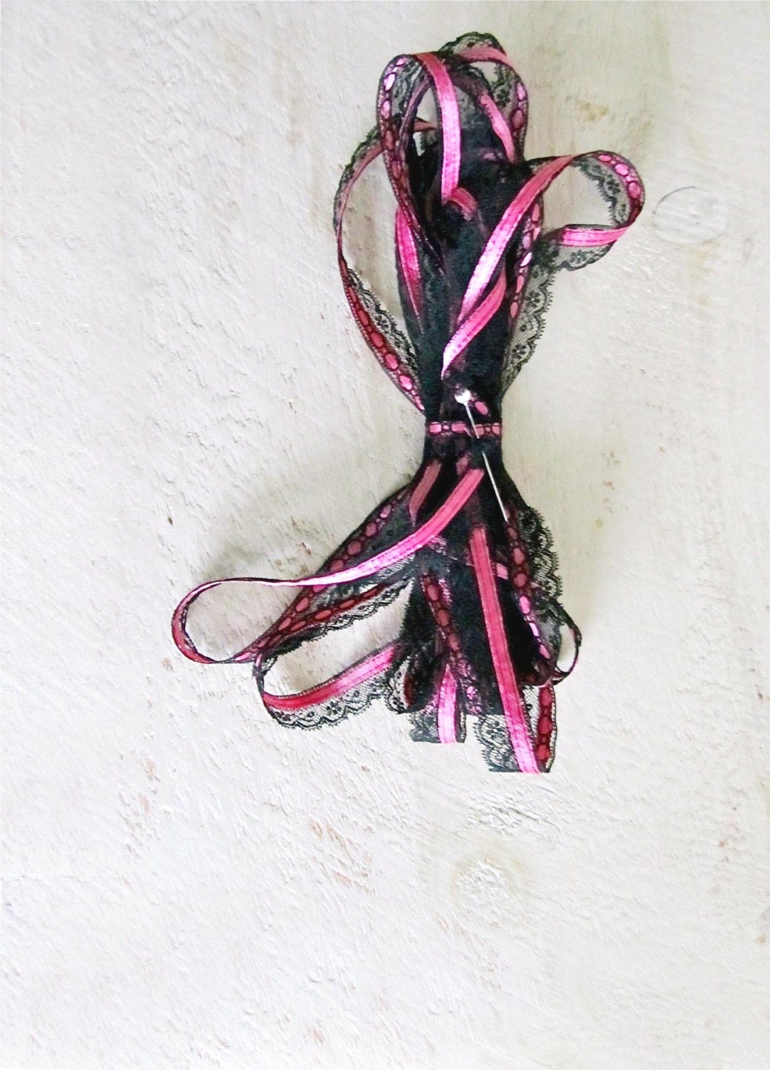 5 Yards Vintage Hot Pink and Black Lace Trim
