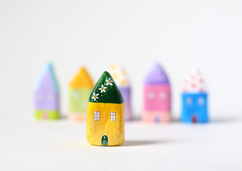 Little Home No 394 - Little clay house - yellow house with green roof and flowers