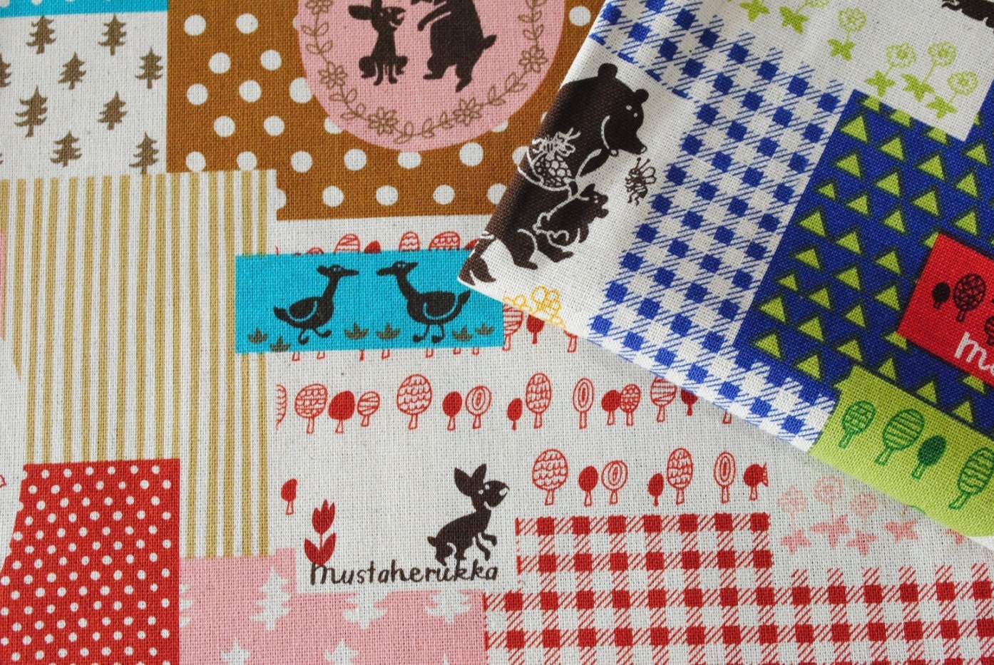 Friends in The Forest Linen Fabric Half Yard