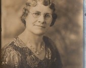VINTAGE PHOTO of a lovely Aunt Myrtle in her wave crimped hair and wire rim glasses - super 20's hair and fashion