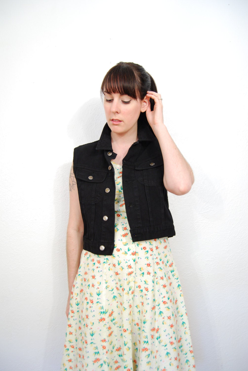 vintage 1990s / black denim vest / goth / grunge / festival / cochella / size medium