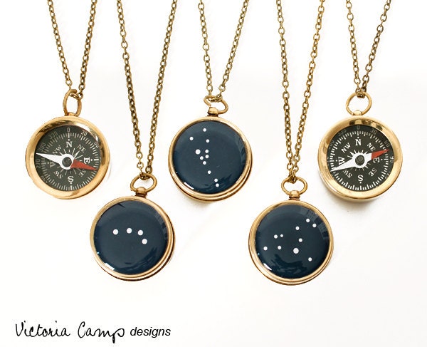 Small Working Compass Necklace with Personalized Constellation, Custom Zodiac, Brass Chain, Birthday Gift, Bridal Party Gifts