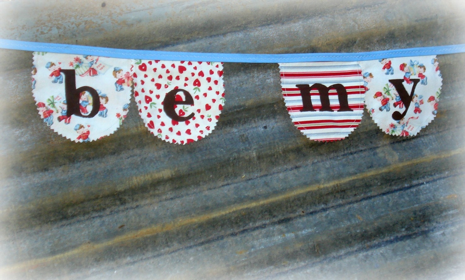 fabric Valentine banner / bunting be my valentine