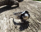 Stylised Flower Ring With Mabe Pearl In Silver.  Hortensia Pure