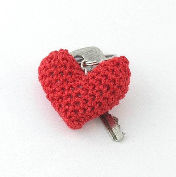 Red puffy heart keychain - crochet dangle, zipper pull, plushie keychain, keyring - white - amigurumi