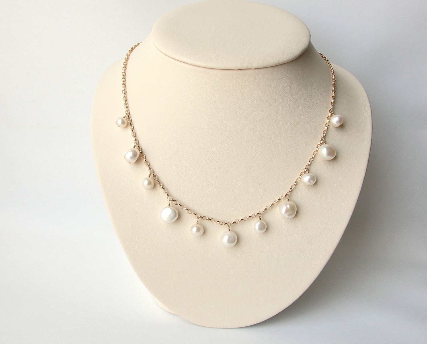 Simple Pearl Necklace for Brides in Gold Fill, Pearl Drop Necklace, Wedding Jewelry