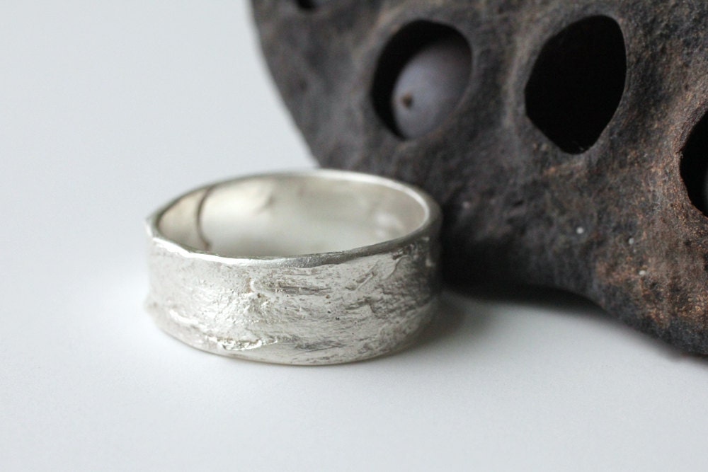 Women's bark textured silver wedding ring: Stone Forrest