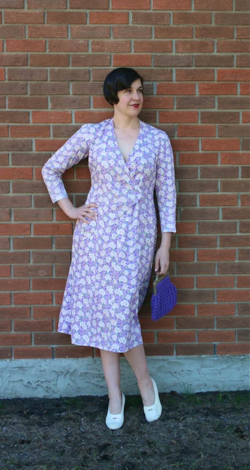 Vintage 1930s Lavender Purple & White Floral Cotton Day House Dress
