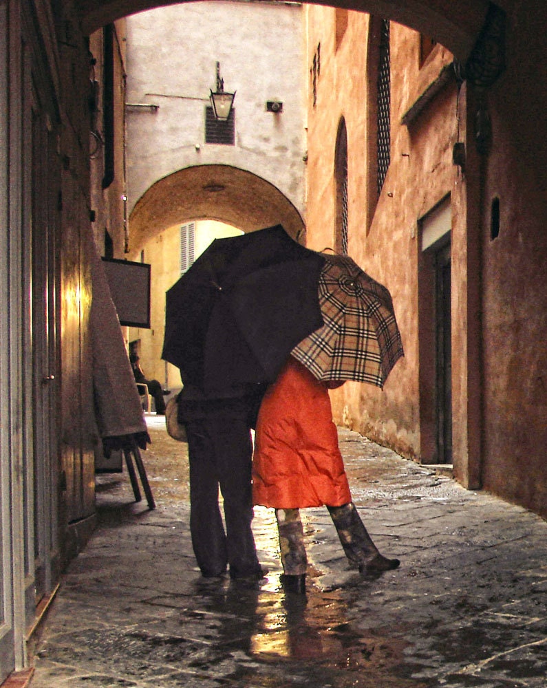 Romantic Couple in Italy - Photo Print - 8"x10"