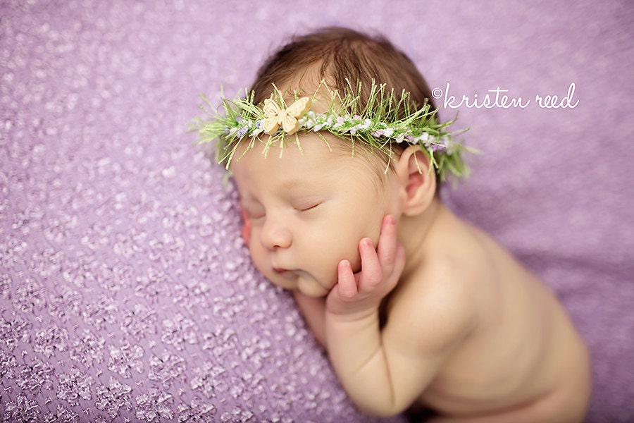 Newborn halo with butterfly button