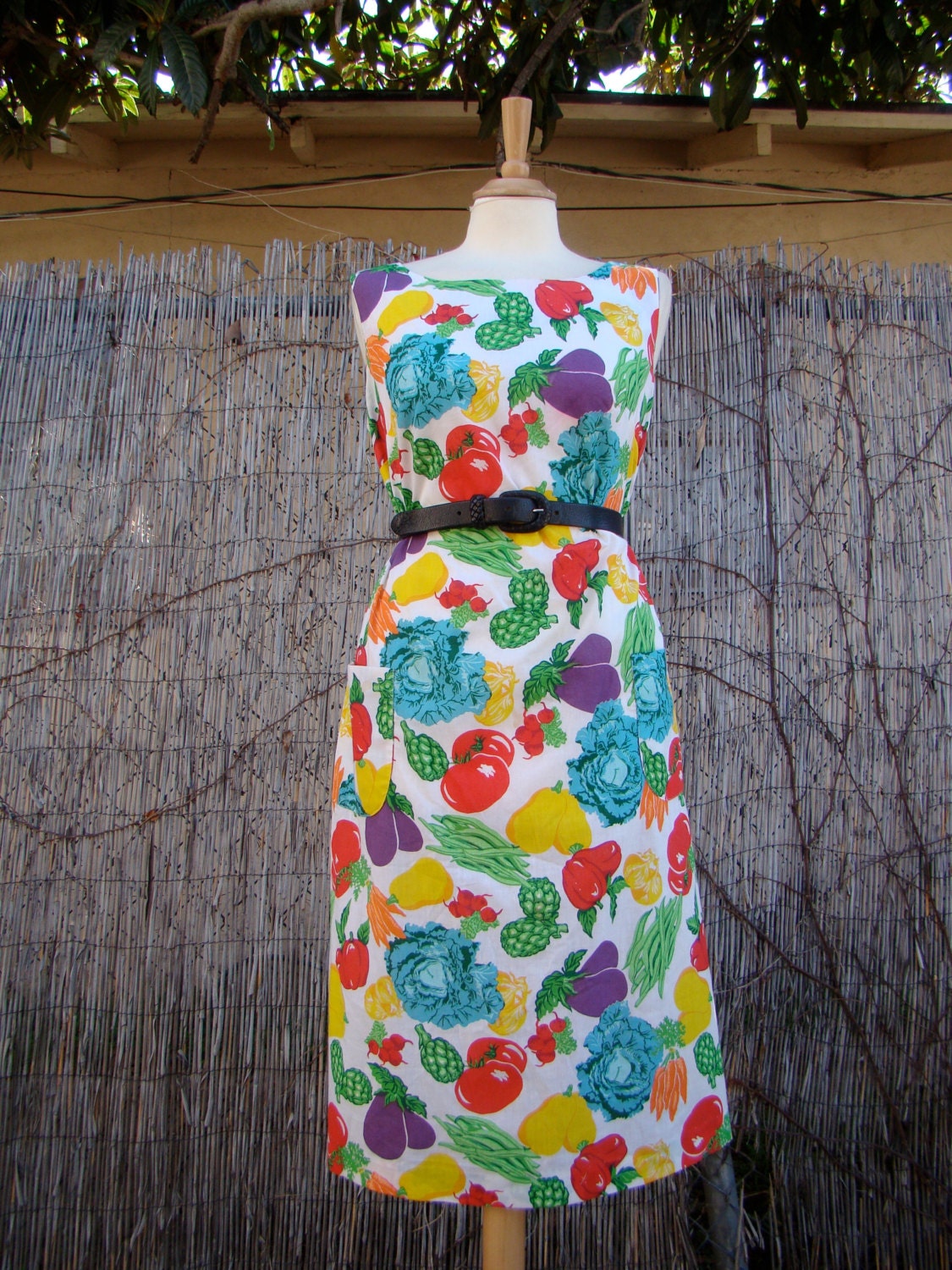 Vintage 60s / Vibrant Vegetable / Shift / Day / Dress / LARGE